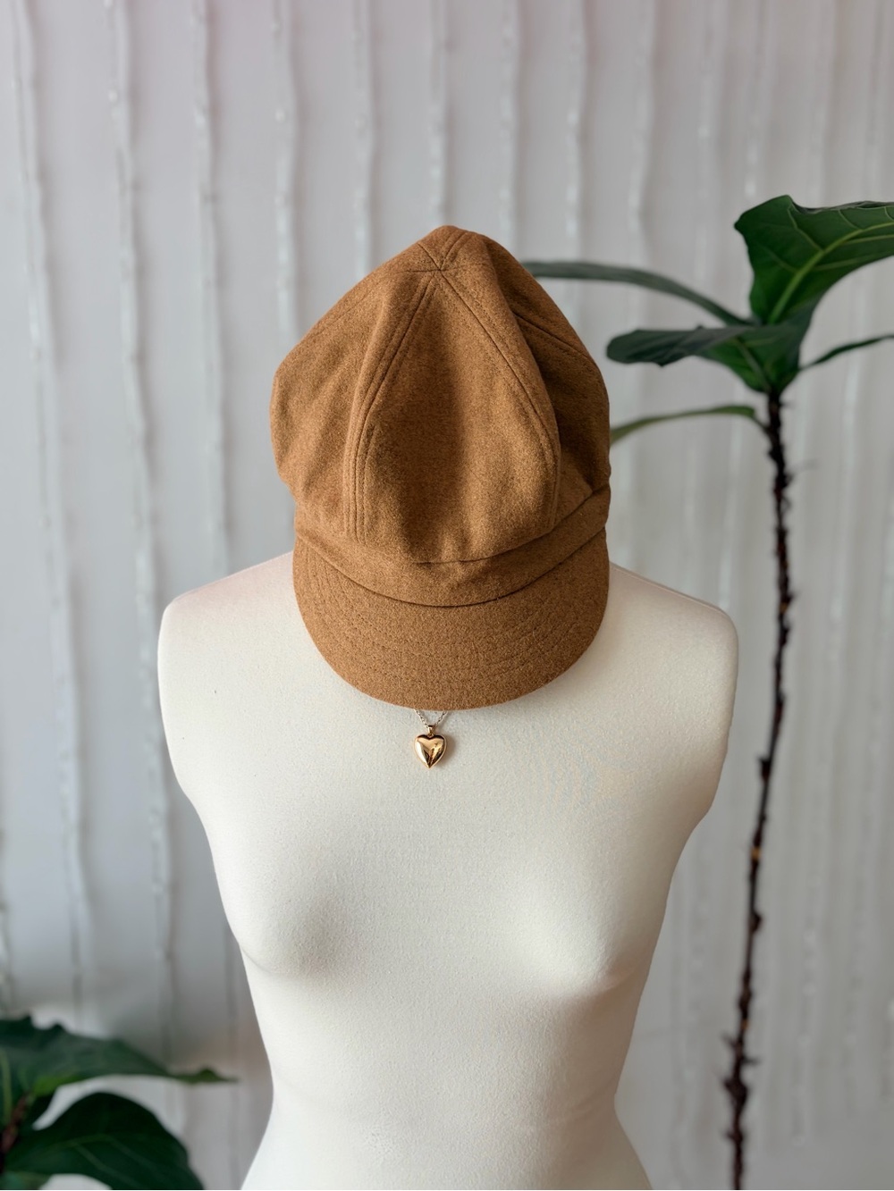 Betmar New York Camel Wool Sating Newsboy Cap Hat Fall
